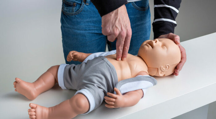 Mannequin de secourisme nourrisson – Image 3
