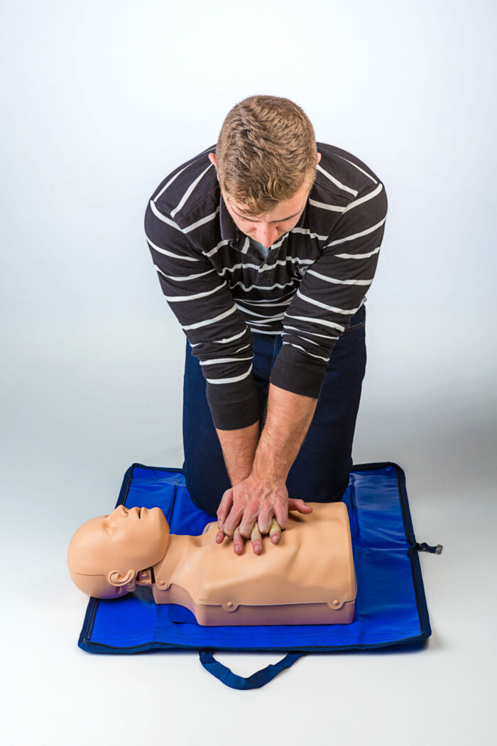 Pack de formation secourisme / mannequin adulte/enfant + défibrillateur de formation XFT 120C – Image 3